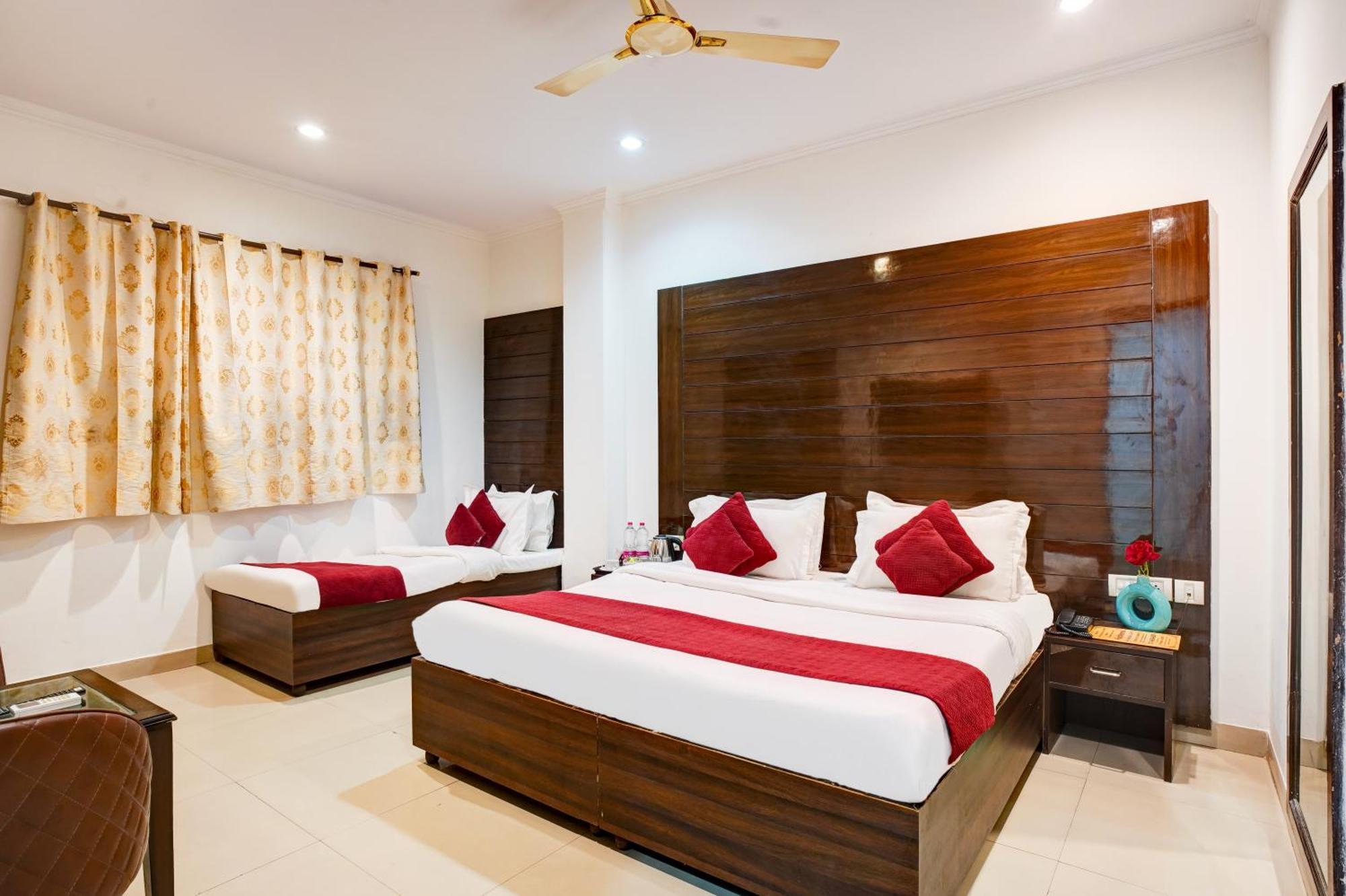 Hotel Chanakya Inn Új-Delhi Kültér fotó