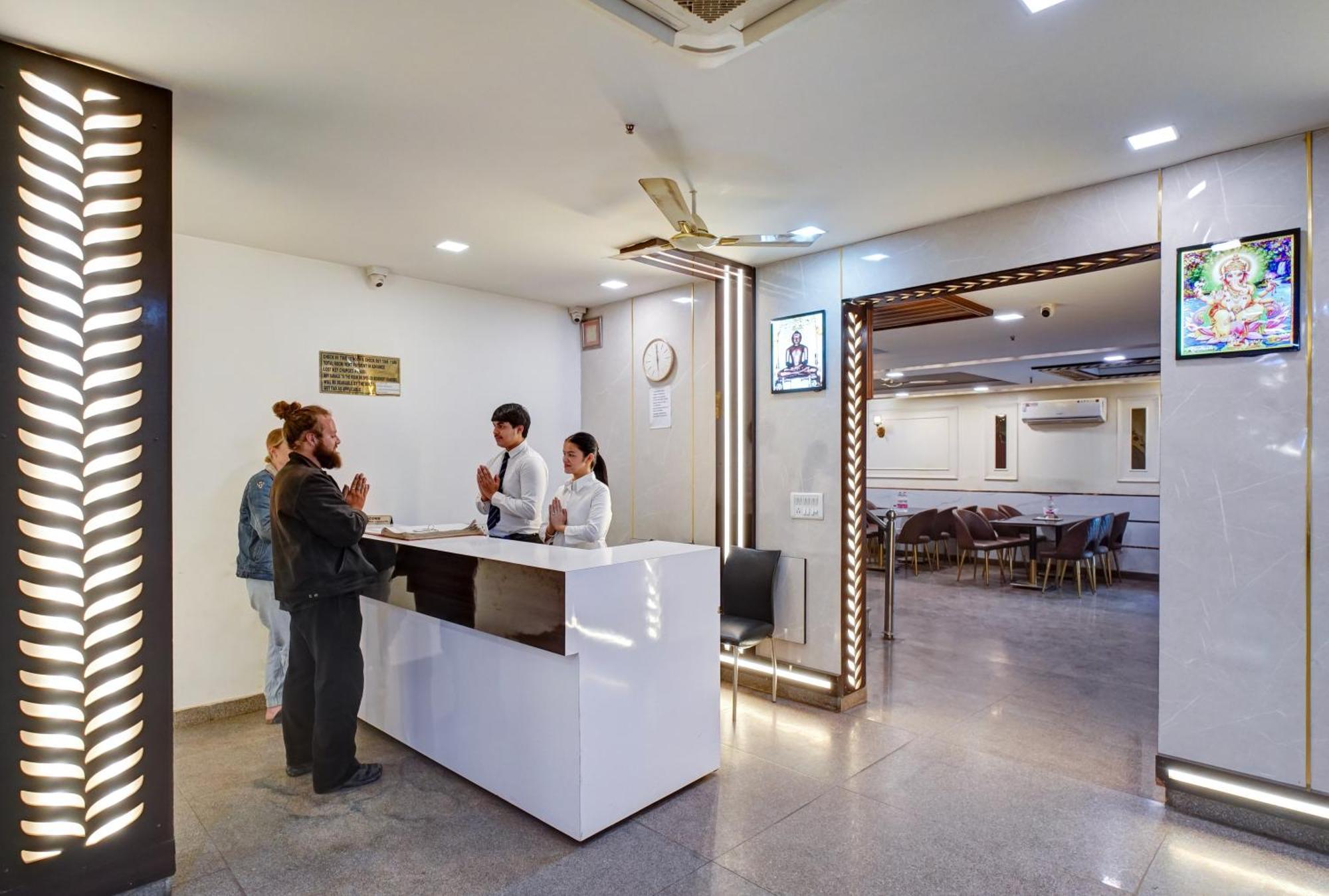 Hotel Chanakya Inn Új-Delhi Kültér fotó