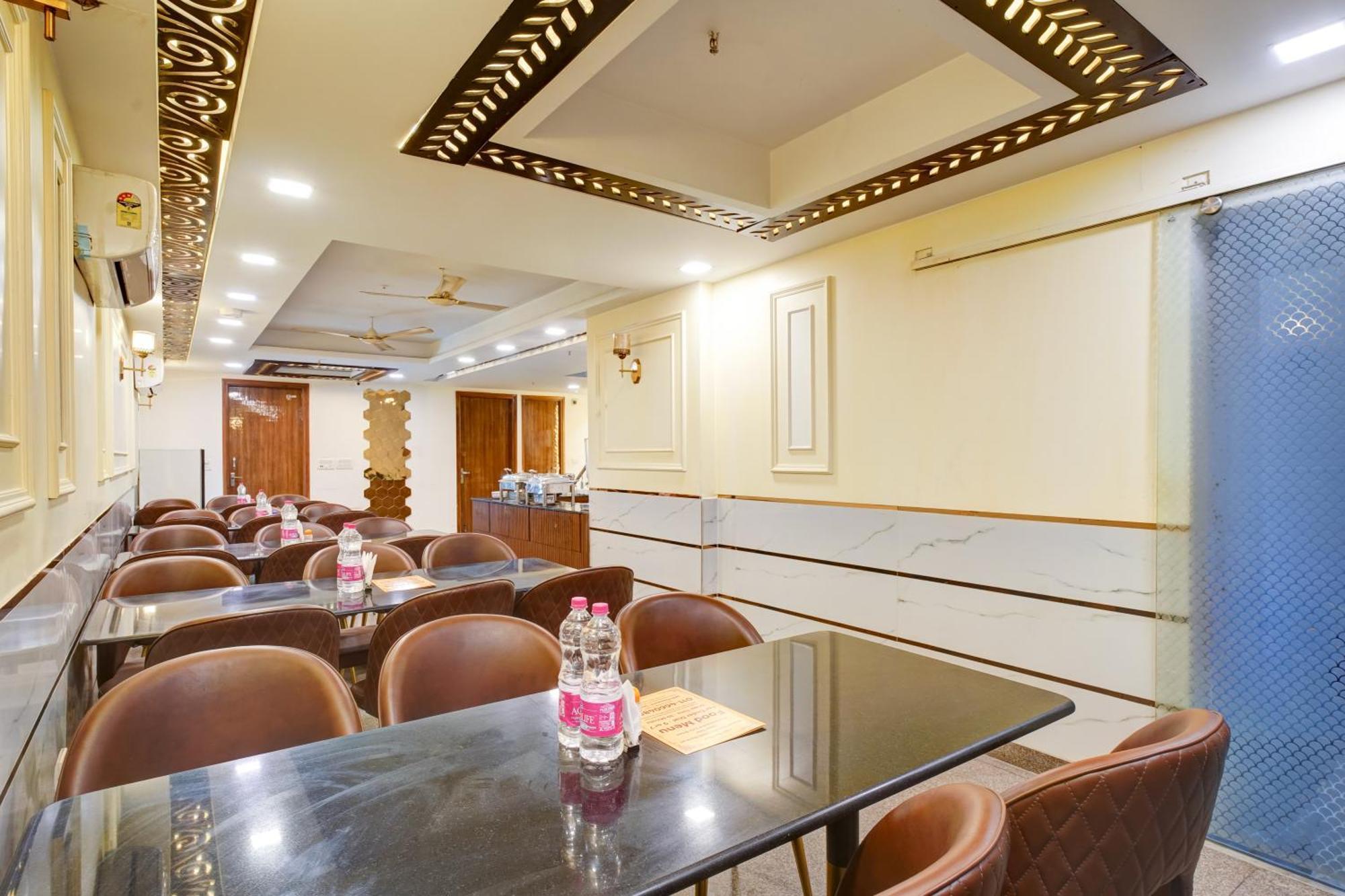 Hotel Chanakya Inn Új-Delhi Kültér fotó