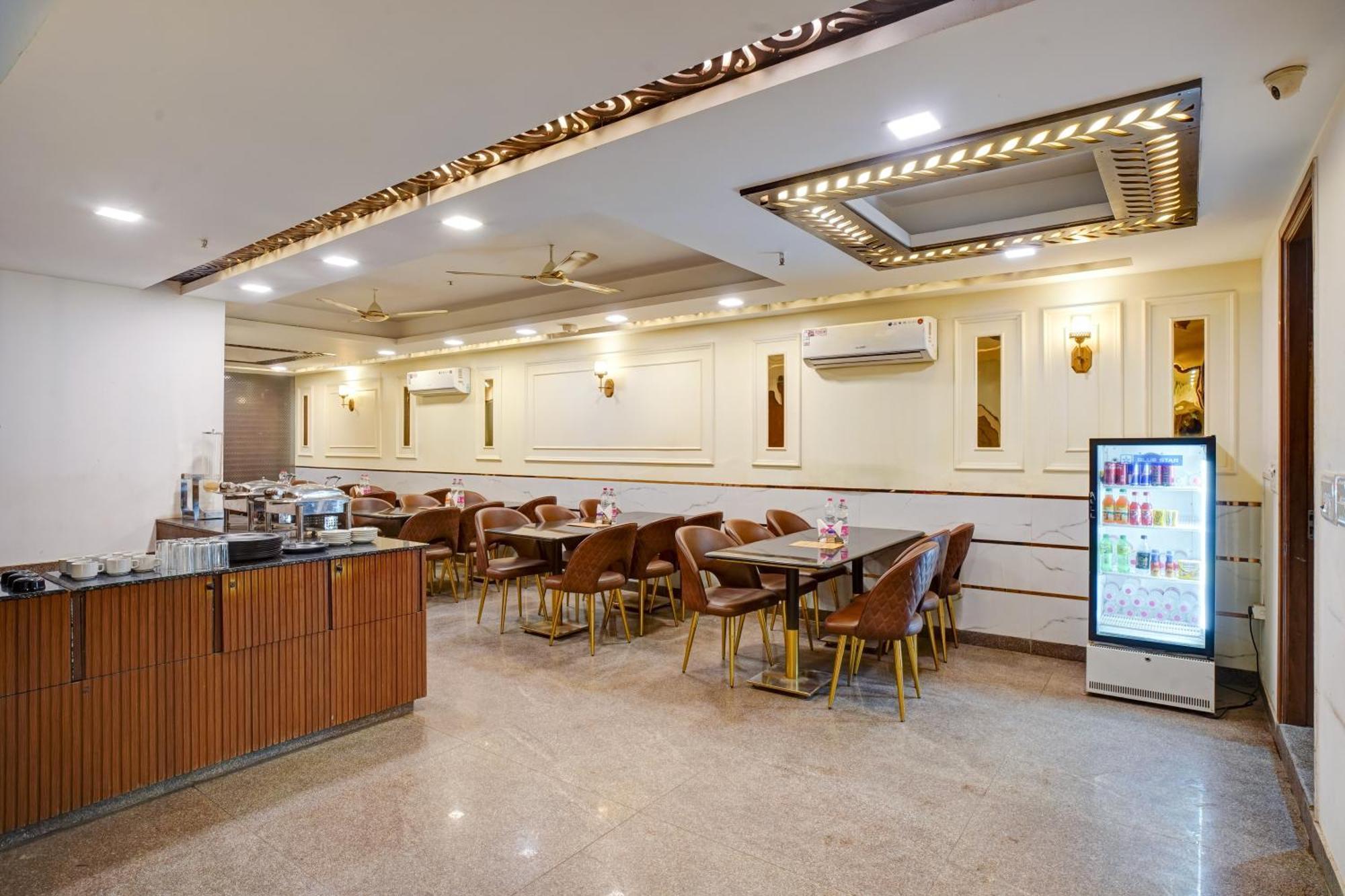 Hotel Chanakya Inn Új-Delhi Kültér fotó