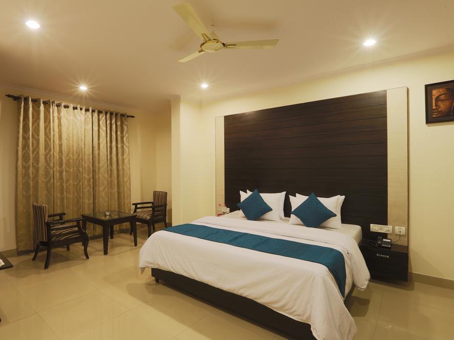 Hotel Chanakya Inn Új-Delhi Kültér fotó