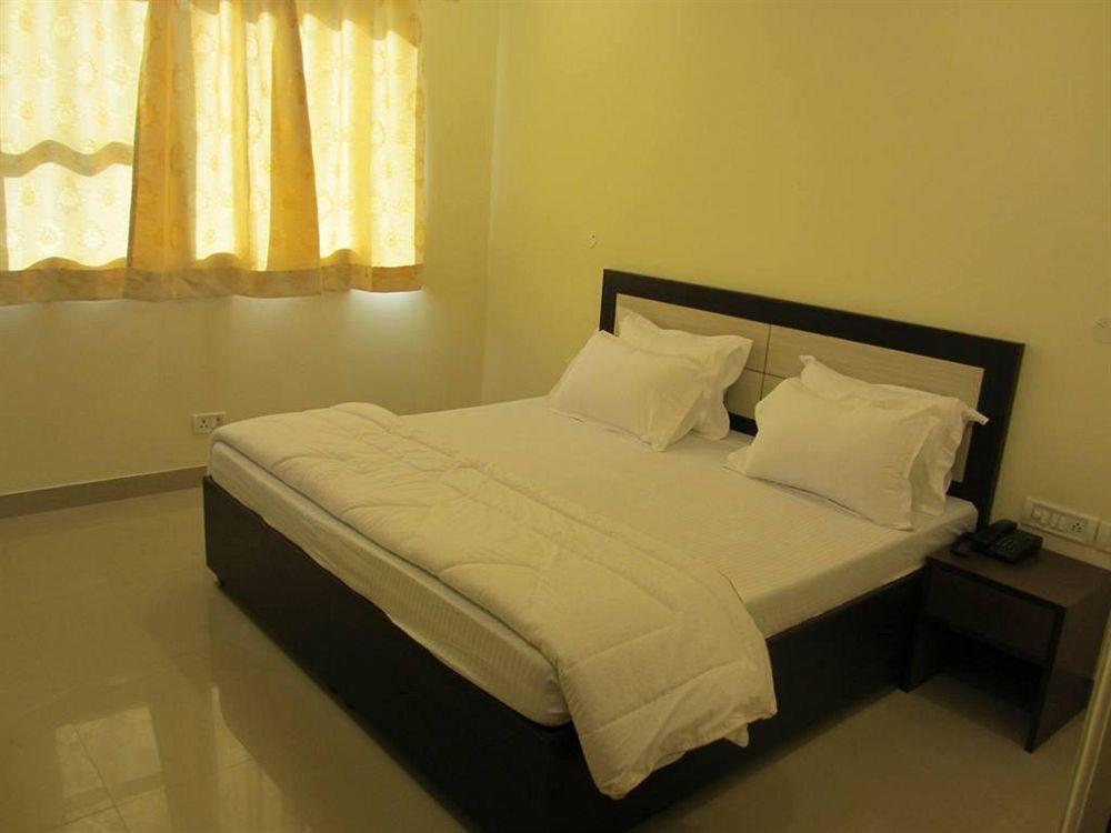 Hotel Chanakya Inn Új-Delhi Kültér fotó