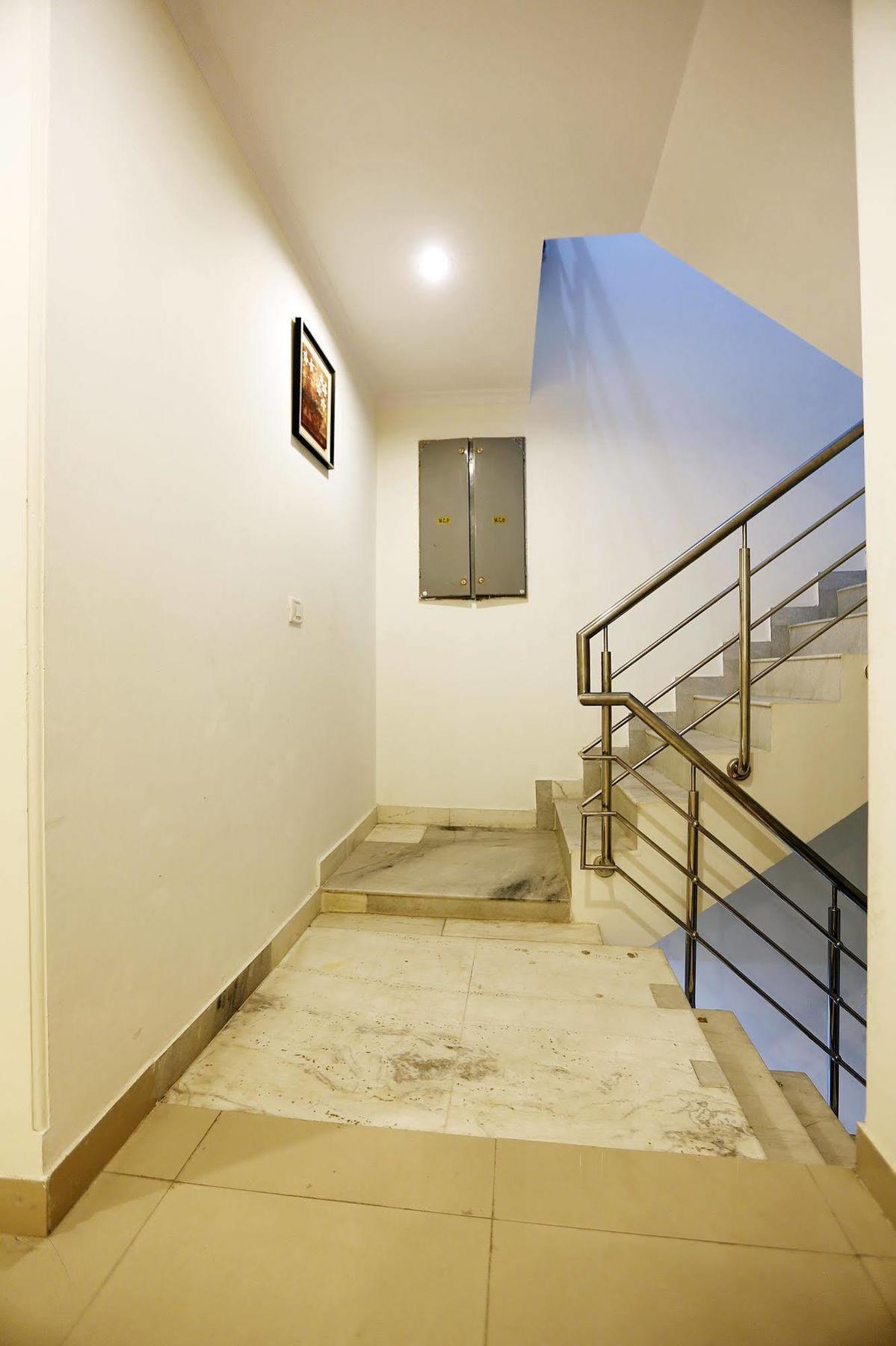Hotel Chanakya Inn Új-Delhi Kültér fotó